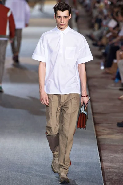 Look 4